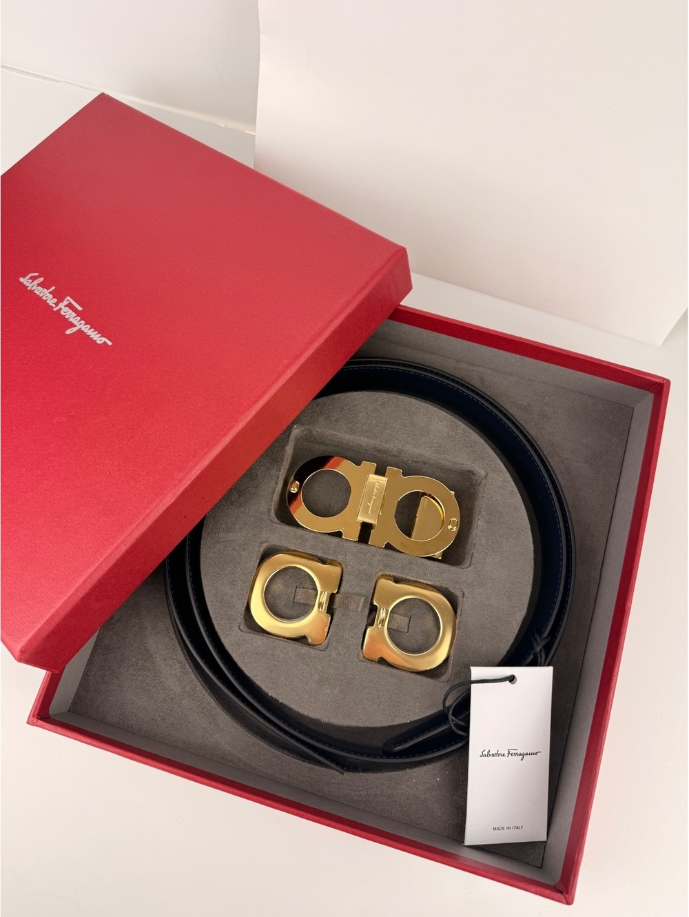 Ferragamo Men’s Reversible Leather Belt Gift Set Black Navy Adjustable Size 115 - Picture 3 of 12